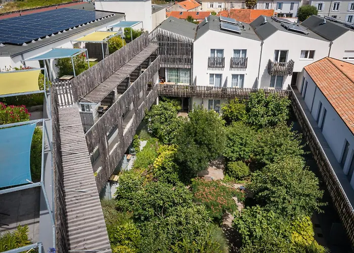 Athome Residence EtHotel la Rochelle